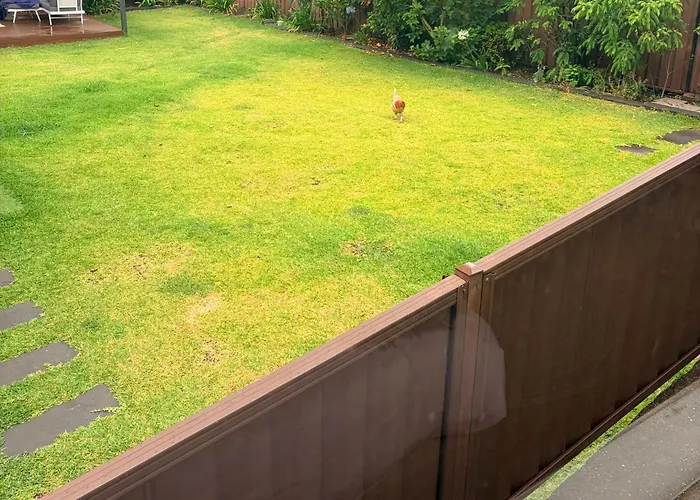 Mystic Gardens With Private Entrance And Bathroom Wentworthville