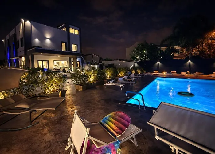 Coast to Coast Rooms&Pool vicino Pompei con Piscina Sant'Egidio del Monte Albino