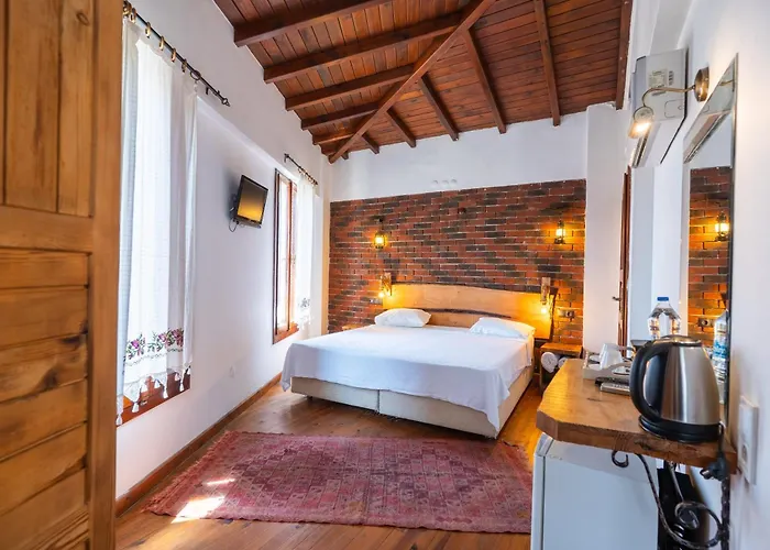 Amazon Petite Palace Selcuk