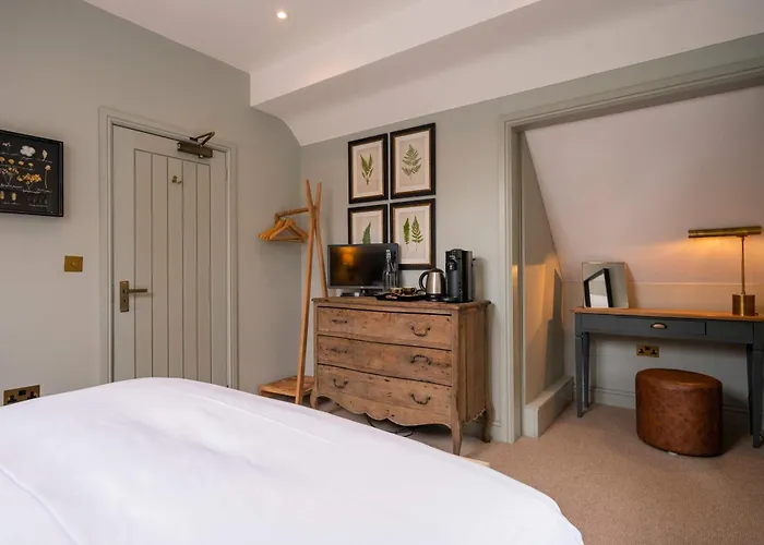 Bottle & Glass Inn - Garden View - Room 1