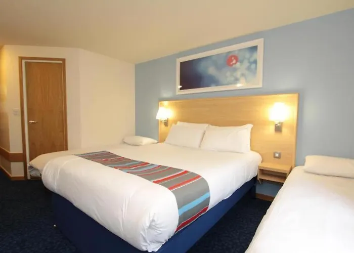 Travelodge Cardiff M4