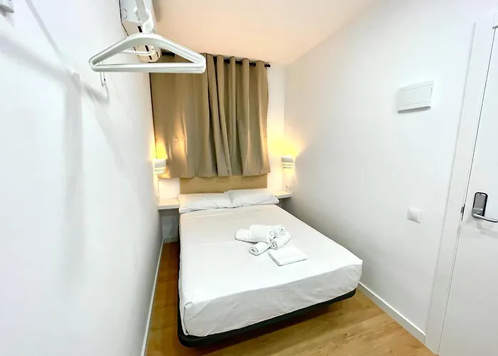 Hostal Lux L'Hospitalet de Llobregat