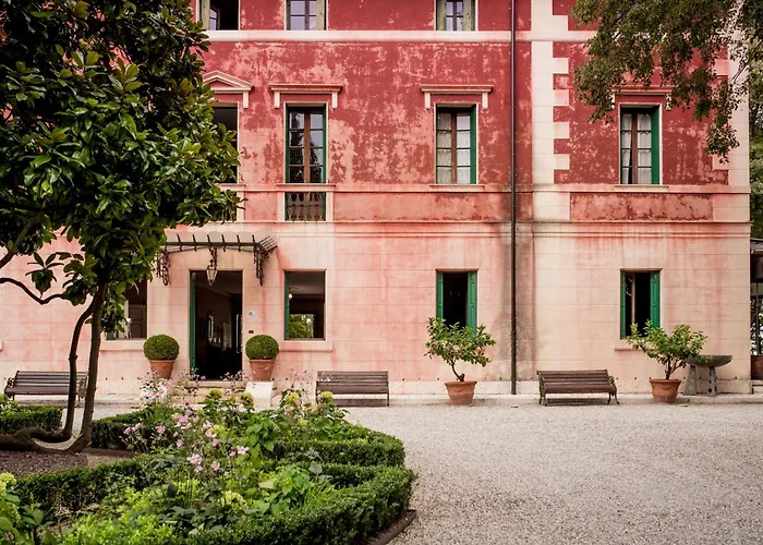 Villa Dei Cipressi Wine Resort