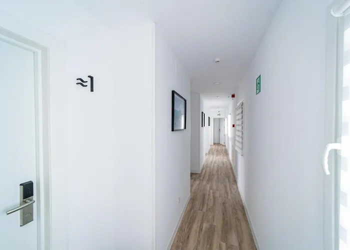 Alima Surf & Hotel