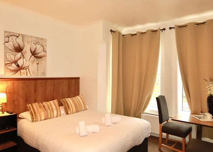 Riverside Hotel
