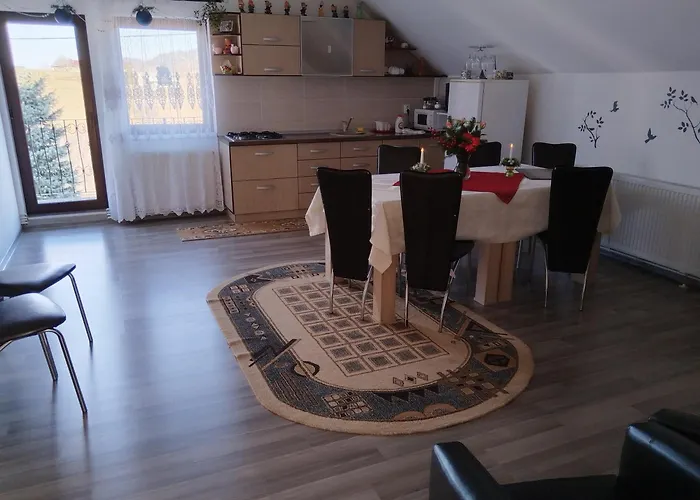 Garofita Pietrei Craiului Hotel Pestera 