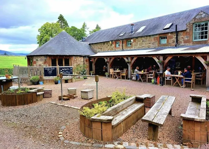 Lodge At Lochside Bridgend of Lintrathen