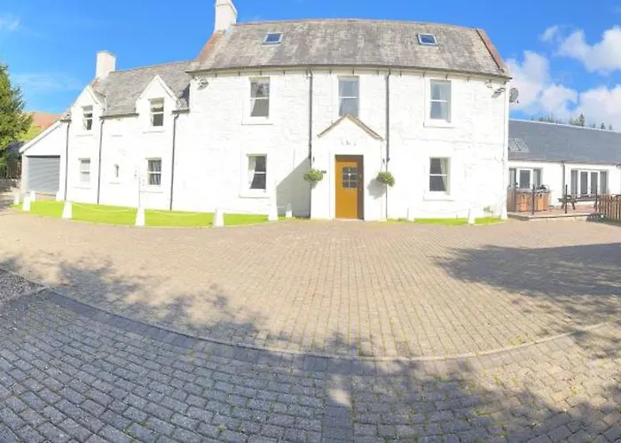 Belton House Holiday Home