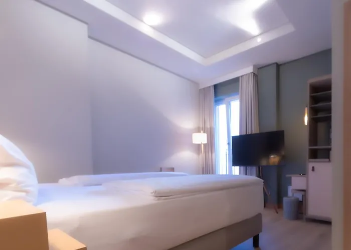 Hotel Bleibtreu Berlin by Golden Tulip