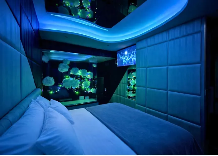 V Hotel
