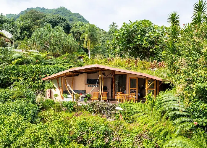 Vanira Lodge Teahupoo