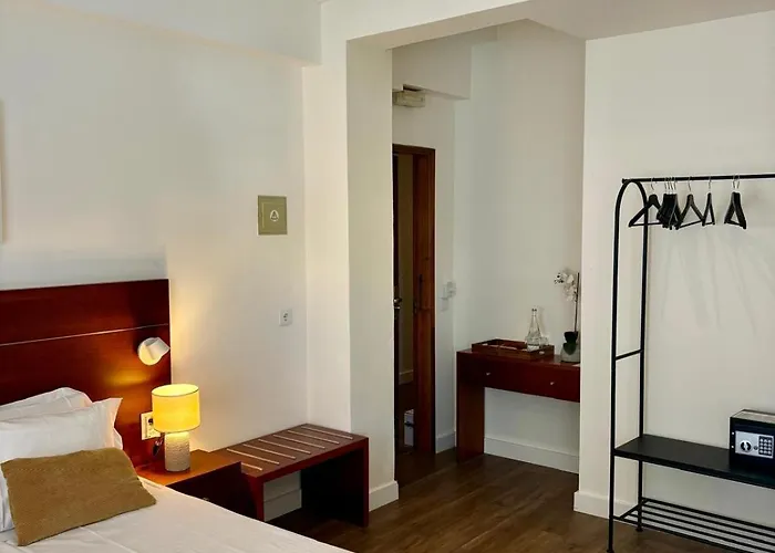 Hospedaria Buganvilia Alvor