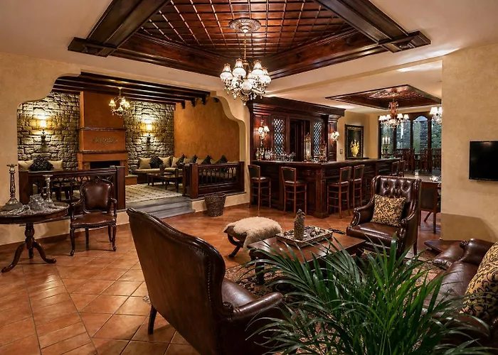 Hotel Doupiani House