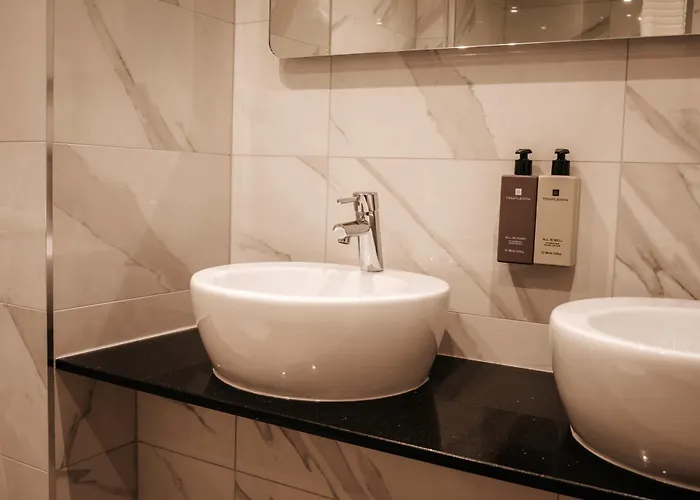 Manor House Hotel & Spa, Alsager