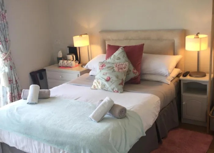 Coral Gables Guesthouse & Campsite