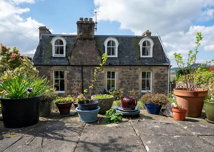 Leven House Bed And Breakfast