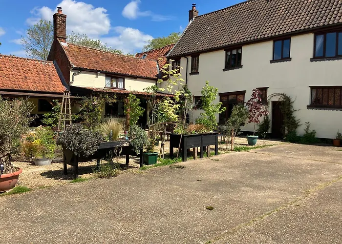 Valley Farmhouse, Westhall