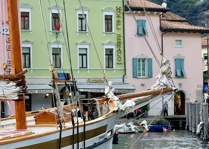 Hotel Benaco