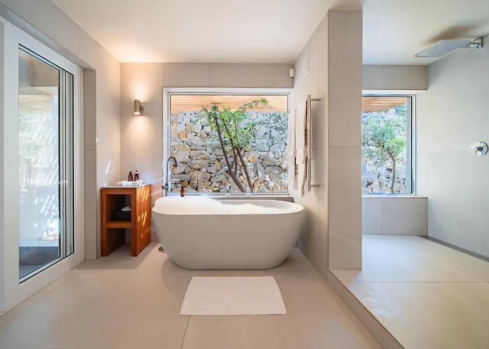 Crayfish Lodge Sea & Country Guest House