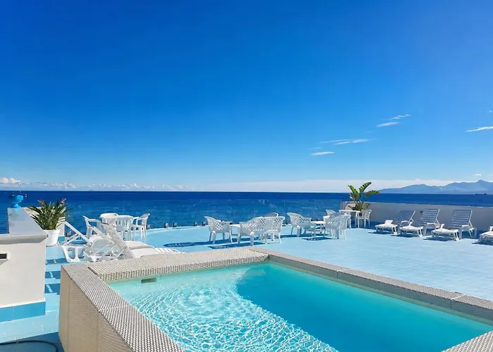 Blue Life, Luxury Rooms Beachfront Rooftop Between Palermo And Cefalu' Casteldaccia