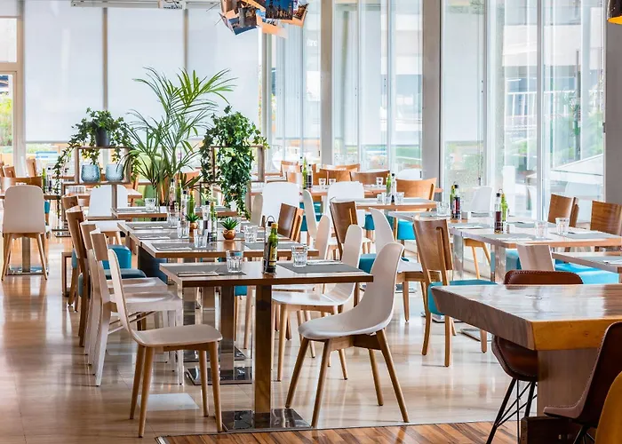 Hotel Madrid Chamartin, Affiliated By Melia
