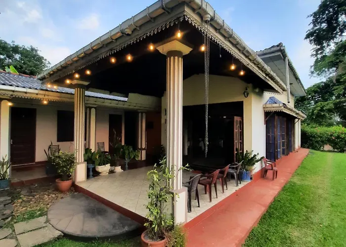 Hansika Guest Inn