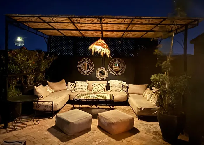 Riad Basidi piscine chauffée sur le toit de la médina