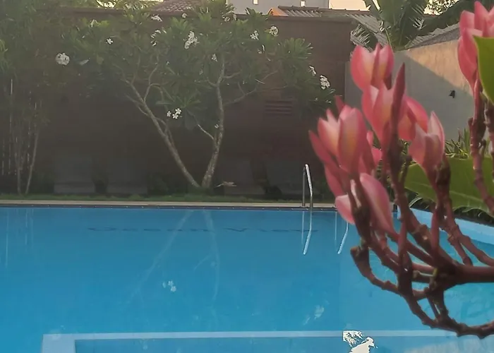 Ocean View Tourist Guest House At Beach Near The Airport