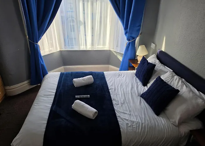 Alondra Hotel
