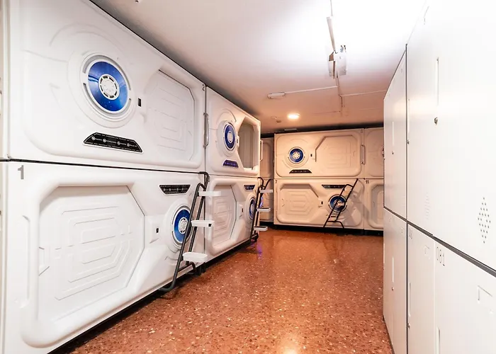 Just Hostel Capsules