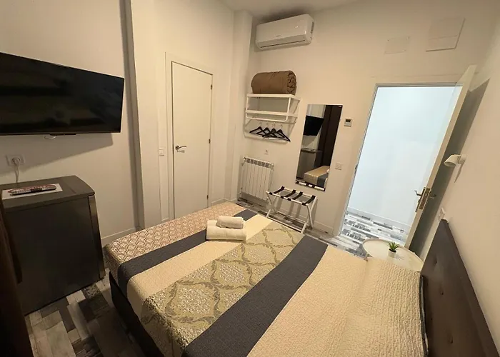 Hostal Andrea Granvia