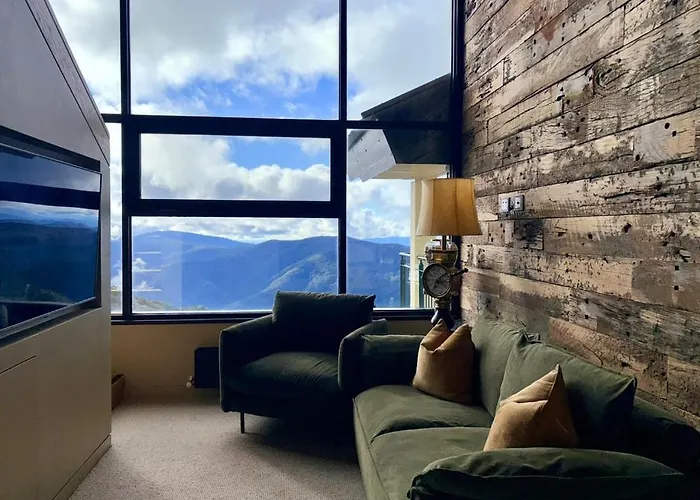 Mt Buller Chalet Hotel & Suites