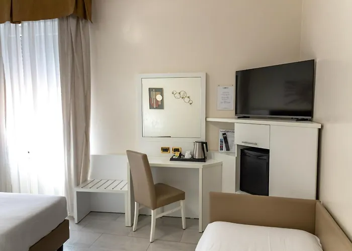 Hotel University