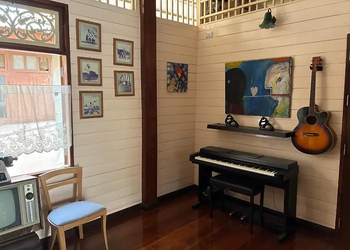 Noom Guesthouse Lop Buri