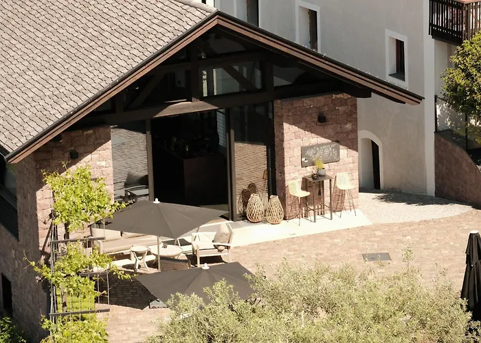 Wine Lodge Pratenberg Merano