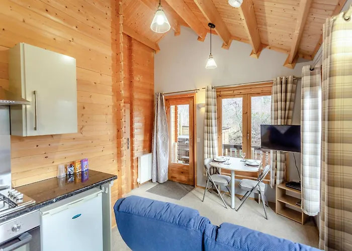 Castlewood Lodges