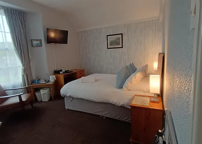 Hazeldene Guest House - With Free Offsite Health Club