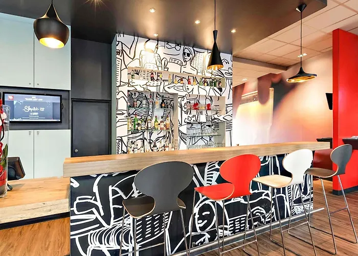 Ibis Agen Centre - Rénové en 2026
