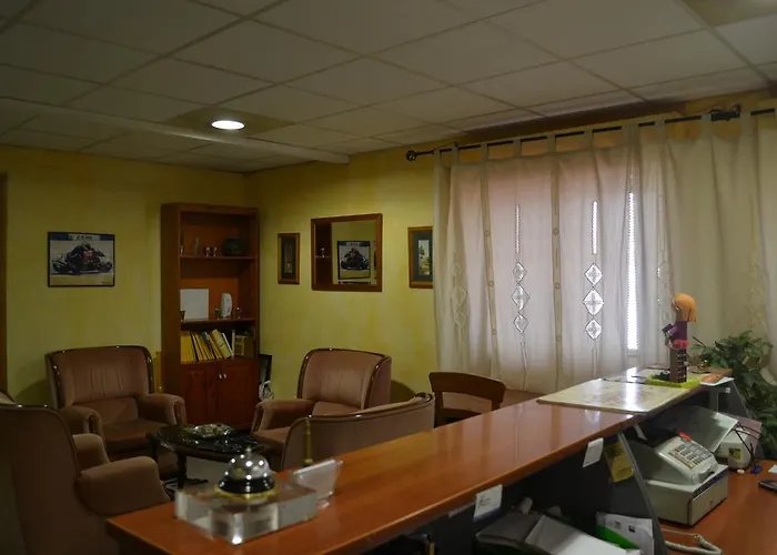 Hostal Al-Qazeres Caces