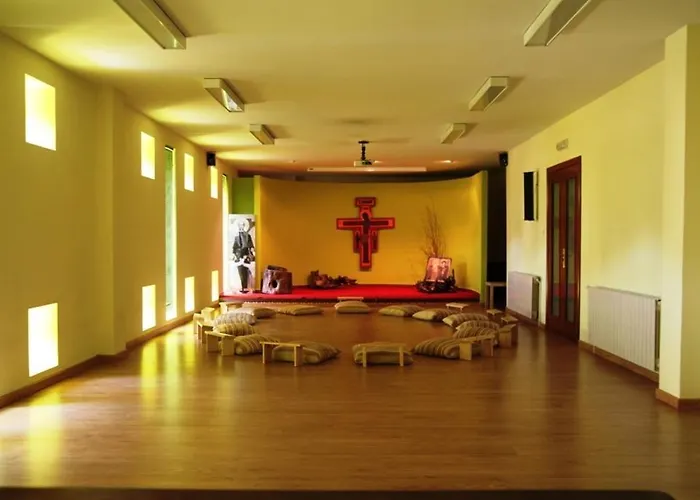 Albergue Juvenil El Olivo Peralta de la Sal