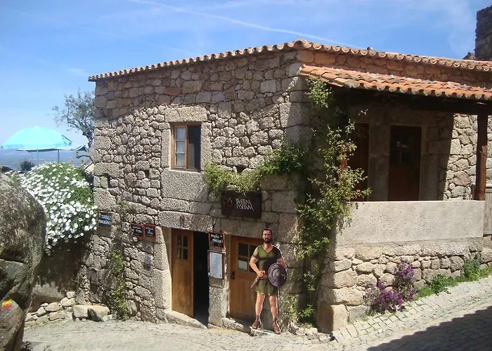 Taverna Lusitana Monsanto