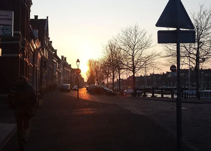 Logies Ommes! Hotel Harlingen