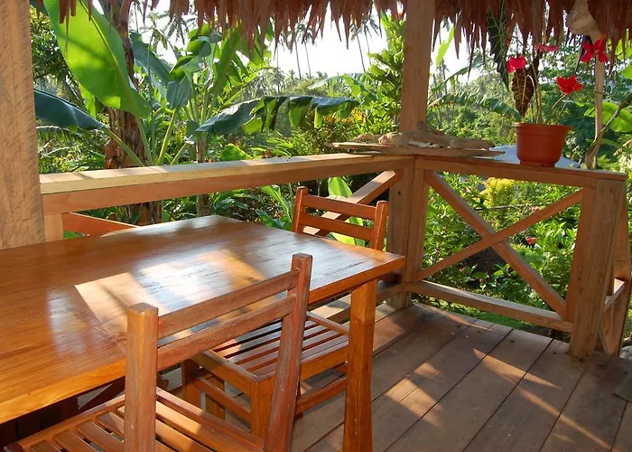 Lakatoro Palm Lodge