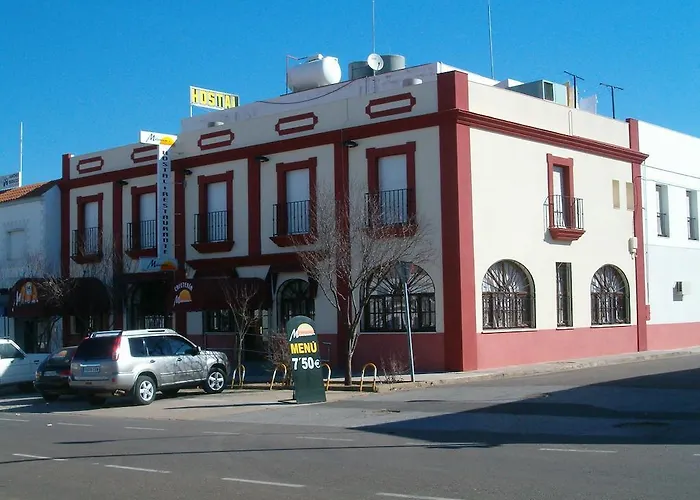 Hostal Restaurante Milenium Torremegía