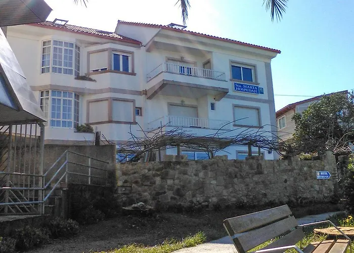 Hostal Santa Marta Playa Baiona