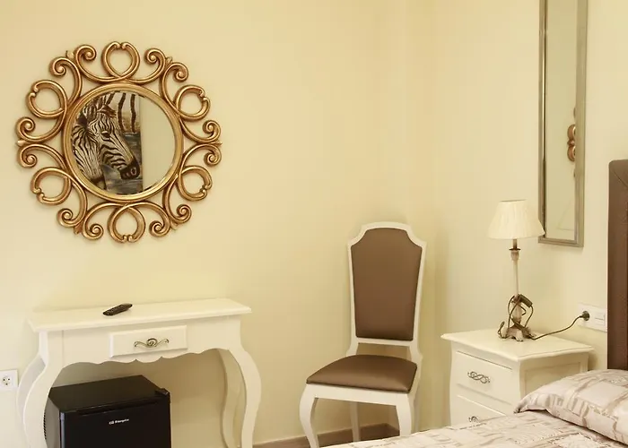 Hostal Flor De Lis- Lojo Conil De La Frontera