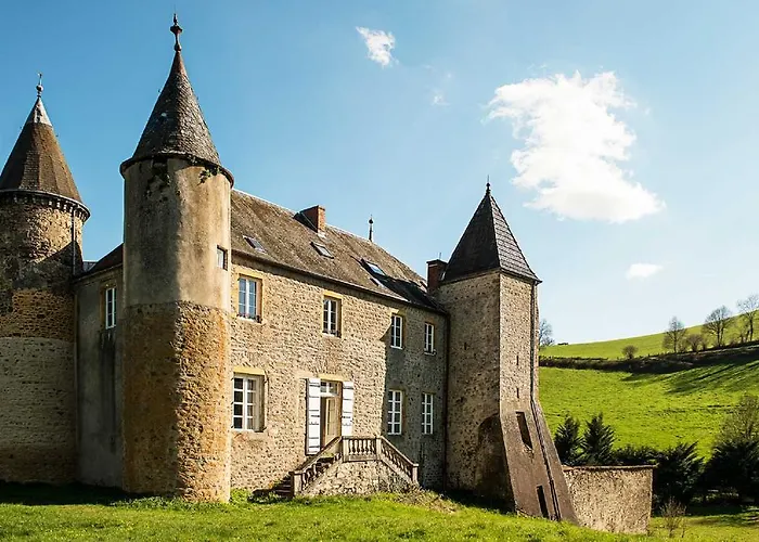 Chateau de Sainte Colombe Sur Gand