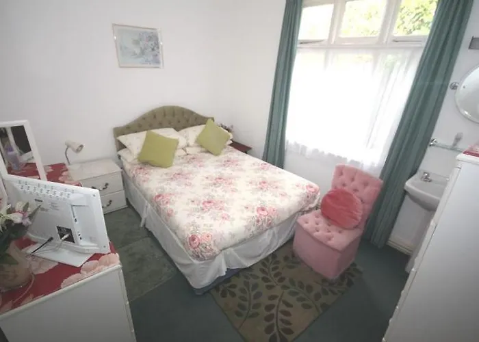 El Tabora Guest House Saint Peter Port