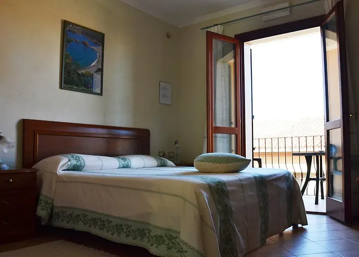 Hotel Da Paolino Trinità dʼAgultu