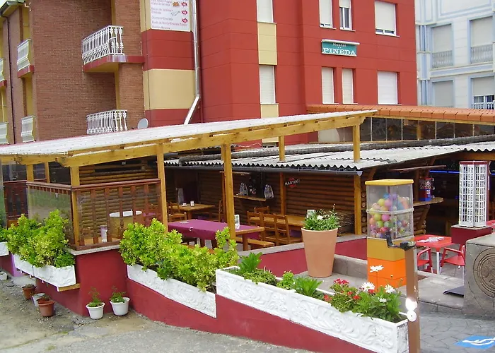 Hostal Pineda Noja